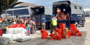 Tiba di Timika, Panglima TNI Kirim Bantuan Sosial Buat Masyarakat