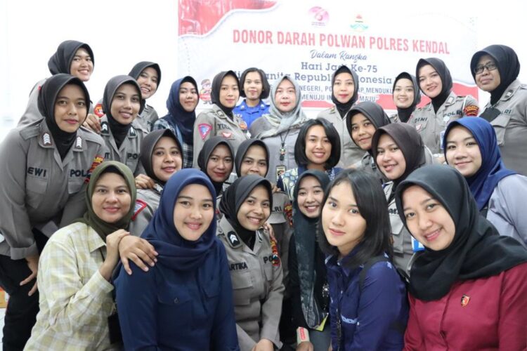 Polres Kendal Aksi Donor Darah di Momen HUT Polwan ke 75