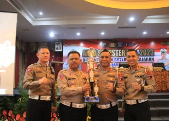 Satlantas Polresta Pati di Nilai Terbaik, Dirlantas Polda Jateng Berikan Penghargaan