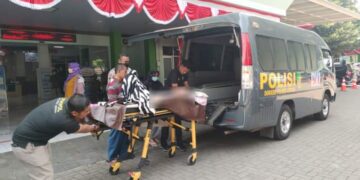 Peduli Kemanusiaan, Polres Jepara : Warga Sakit Dibawa ke Rumah Sakit