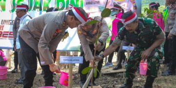Polri Galakkan Penanaman Ribuan Pohon