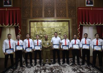 Brantas Korupsi, Kasatreskrim Polresta Pati Terima Piagam Penghargaan