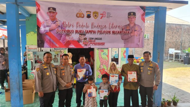 Karo SDM Polda Jateng Salurkan 1.575 Buku di Yayasan Kasih Ibu