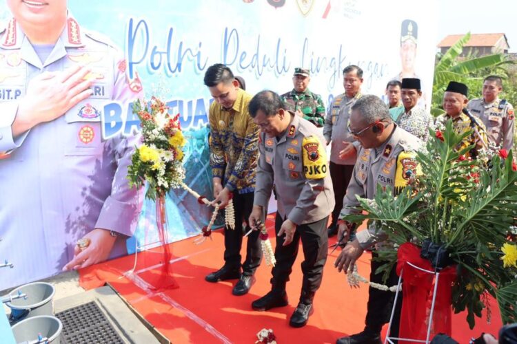 Peresmian Bhakti Sosial Bantuan Sumur Bor dan Pompa Air