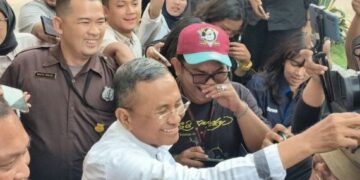 Diduga Dahlan Iskan Terlibat, Karen Agustiawan Sebut Ada Tandatangan