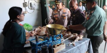 Kebutuhan Bahan Pokok Stabil, Kapolresta Pati dan Forkopimda Sidak Harga Sembako di Pasar