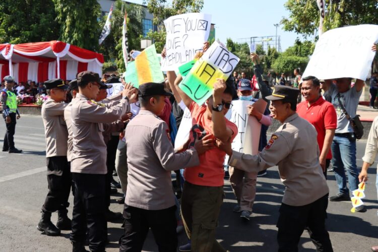 Antisipasi Menjelang Pemilu 2024, Polres Kudus Latihan Sistem Pengamanan Kota