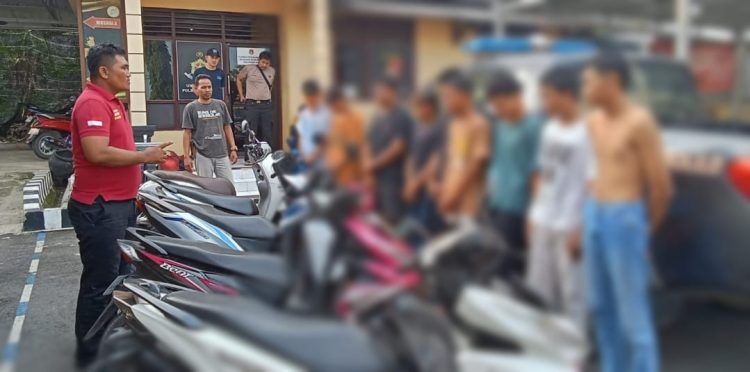 Aksi Tawuran Bawa Sajam, Kapolsek Sukolilo Amankan Genk Wes Boy cs Genk Warkos