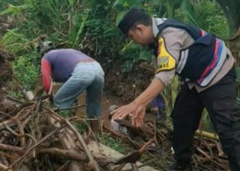 Polisi dan Warga Galakkan Peduli Lingkungan