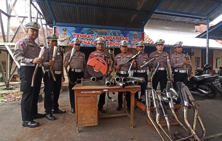 Ribuan Knalpot Brong Dimusnahkan Satlantas Polresta Pati
