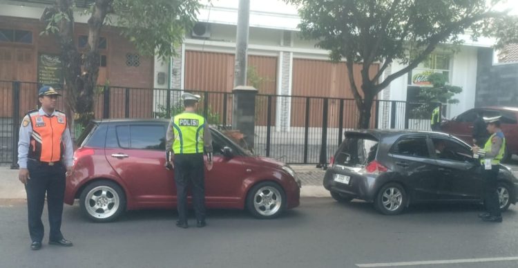 Dishub Pati dan Satlantas Polresta Pati Lakukan Tilang