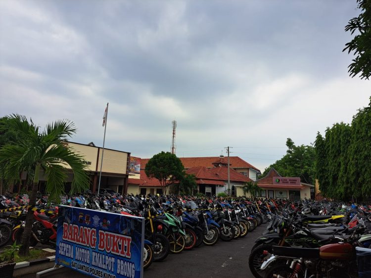 Knalpot Tidak Sesuai Standar Diamankan Polisi