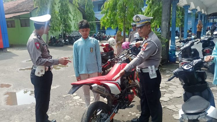 Polisi Gelar Sosialisasi Larangan Knalpot Brong