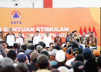 Petani Gagal Panen, Presiden RI Serahkan Bantuan Stimulan