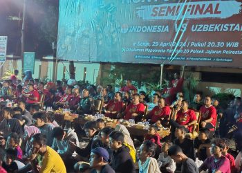 Kompak Nobar, Kapolresta Pati Dekat Masyarakat
