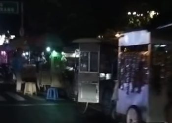 Zona Merah !!! Tutup Mata Pemkab Pati Terkait PKL Jualan