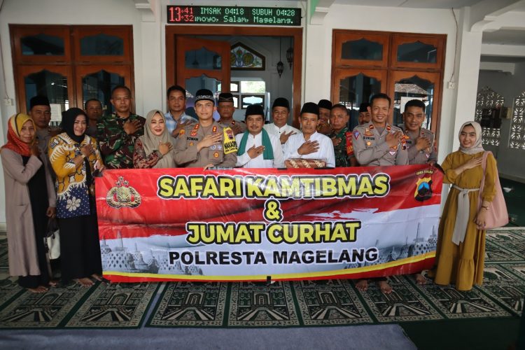 Kombes Pol. Mustofa Safari Kamtibmas dan Jumat Curhat di Masjid Ar-Rohmah