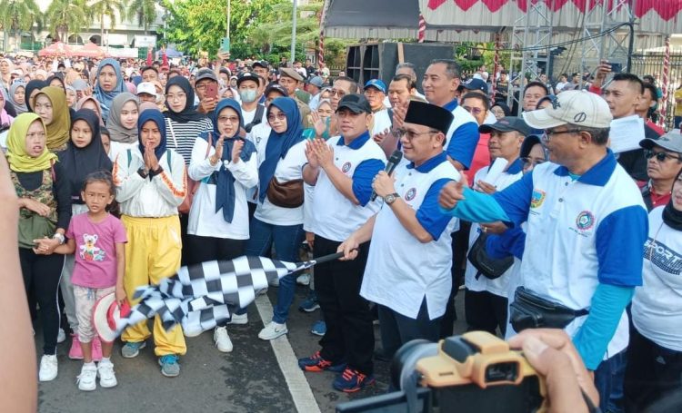 Hari Buruh Internasional !! Polres Kudus Gelar Jalan Sehat Bersama