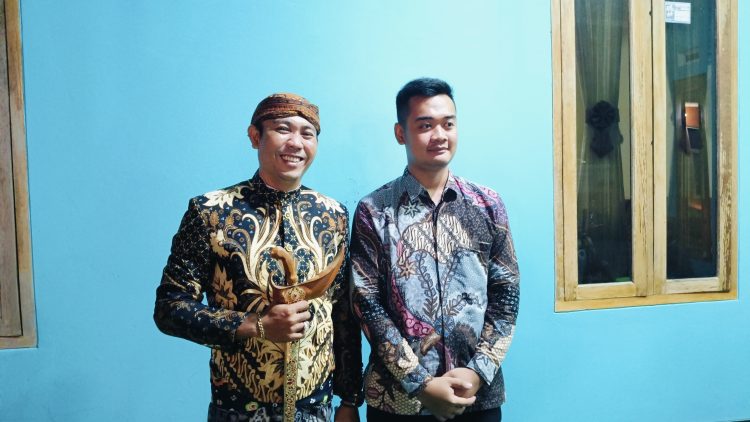 Penonton Padati Pagelaran Wayang Kulit, Ternyata Ada Artis