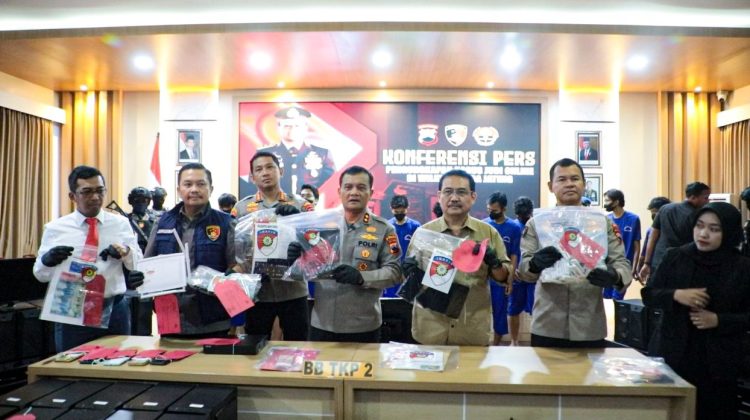 Brantas Total !! Polisi Amankan Barang Bukti Judi Online
