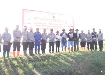 Produksi Perikanan Lokal, Kapolresta Pati Tebar 10.000 Ekor Bibit Ikan Nila