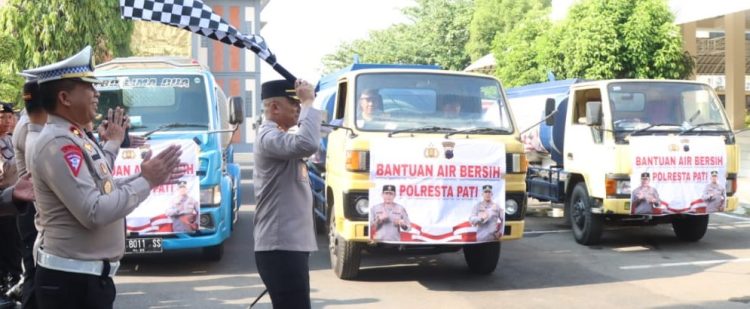 Tiga Kecamatan Terima Droping 12 Tangki Air Bersih