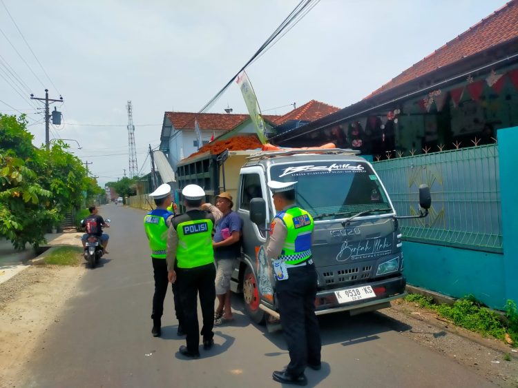 Patroli Rutin, Dump Truck Pelanggar Muatan Ditindak Satlantas Polresta Pati