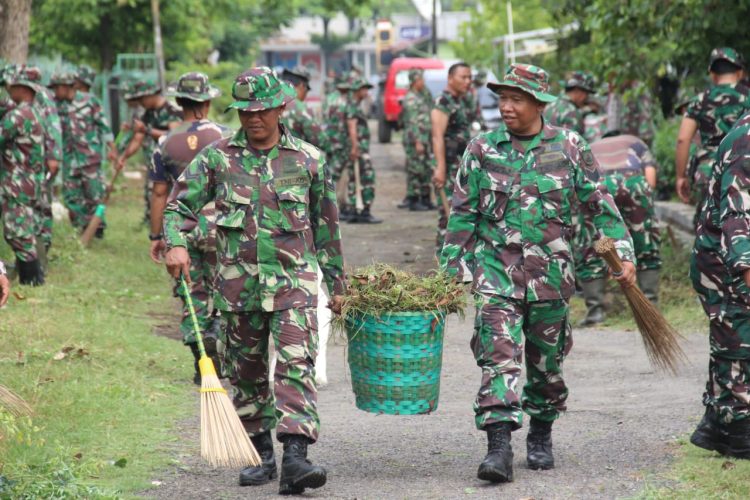 Bersih – Bersih Rumah Dinas, Kini Seluruh Personil Hadir
