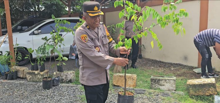 Kemandirian Pangan, Kini Polresta Pati Aksi Tanami 50 Pohon