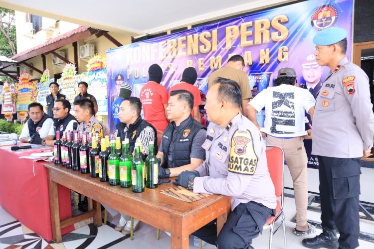Operasi Cipta KondisiS, Polisi Sita Ratusan Botol Miras