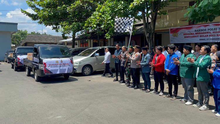 250 Bingkisan Bansos Dibagikan, Sinergi Polri – TNI dan Mahasiswa
