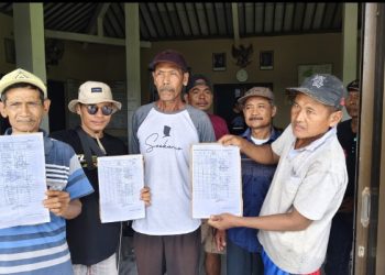 Ratusan Warga Tlogoayu Gelar Aksi Tolak Pengukuran Ulang Tanah Lapangan Desa