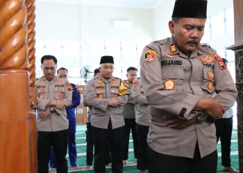 Sholat Berjamaah, Kapolresta Pati : Wujud Kepedulian di Bulan Suci Ramadan