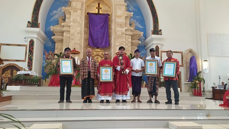 Adat di Singaraja, Simbol Persaudaraan Dalam Kebhinekaan