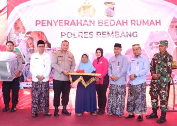 Bedah Rumah Ibu Sumarmi Cerminkan Jiwa Sosial Polres Rembang