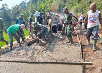 Kodim Pati Bangun Jalan dan RTLH di Desa Sentul