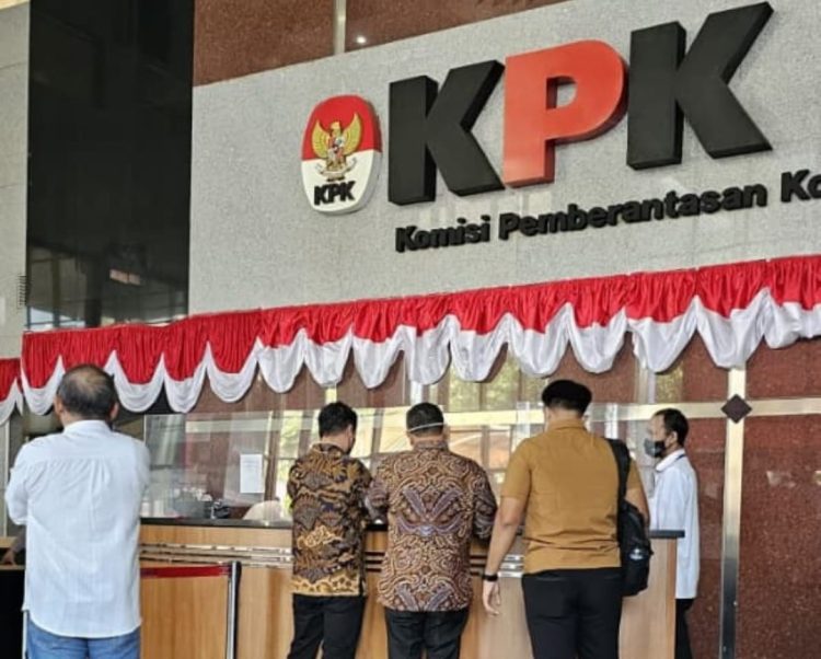 Masyarakat Pati Soroti Pemeriksaan Bupati Pati di KPK
