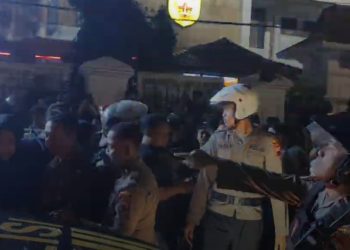 Husain Diamankan Polisi, Ratusan Warga Padati Alun -Alun Pati
