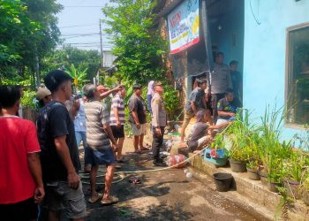 Polsek Tayu Gerak Cepat Padamkan Si Jago Merah