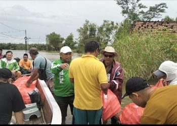 Aksi Cepat, PPP Pati Bagikan Ribuan Nasi Bungkus dan Imbau Warga Waspada Banjir Susulan