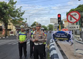 Sentuhan Humanis Kasat Lantas Kudus di Ramadan 2026, Berbagi Ratusan Takjil
