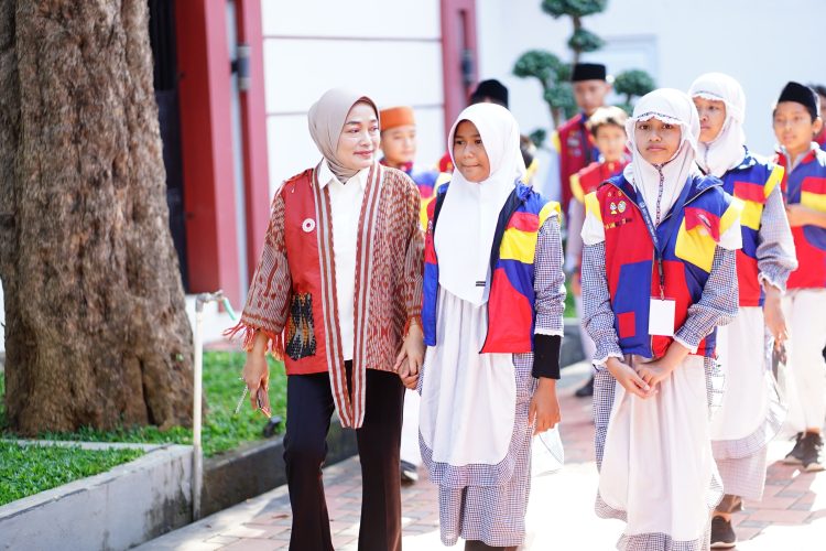 Dari Pendopo Pati, Plt Bupati Tanamkan Nilai Disiplin dan Tanggung Jawab ke Siswa