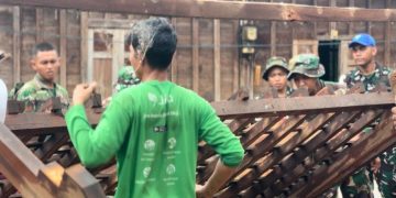 Detik – Detik Rumah Petani di Pati Ambruk Saat Dibongkar, Ini Penyebabnya