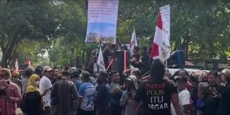 Hoaks Provokasi Demo Pati Terungkap, TNI – Polri Amankan Inisial B