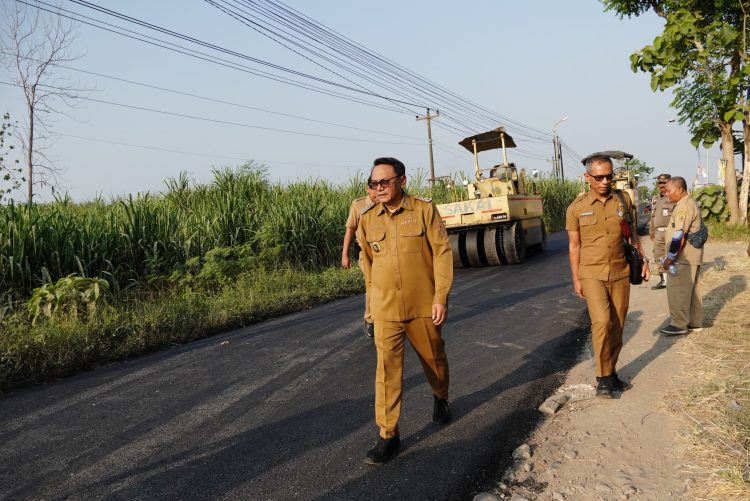 Jalan Tlogowungu-Bapoh Ditinjau, Plt Bupati Pastikan Anggaran Jalan 2027 Naik