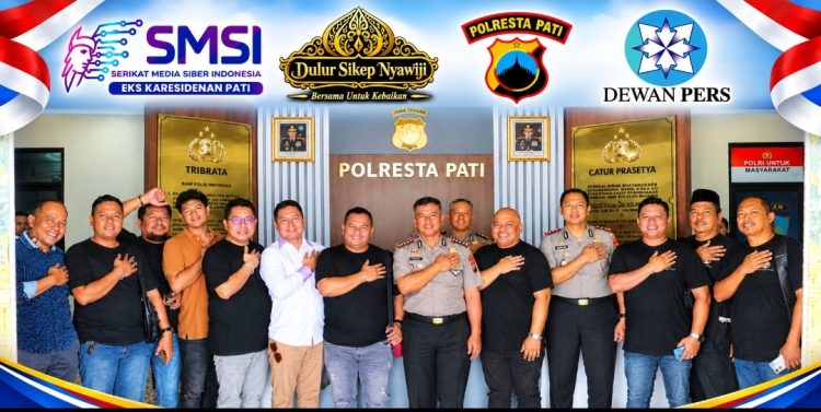 Polresta Pati Bersama SMSI dan Dulur Sikep Nyawiji Salurkan 20 Tangki Air Bersih